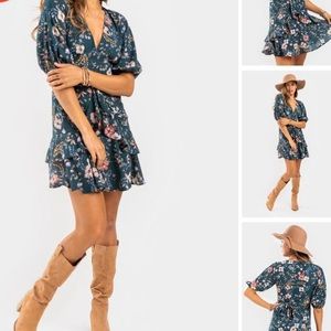 Francesca’s Mi Ami Hunter Green Floral Dress XS